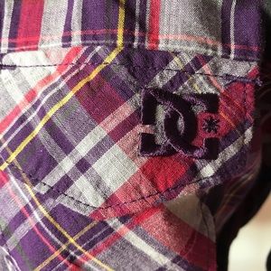 Skater Sexy Purple Plaid DC button-front long-sleeve shirt NWT Sz S